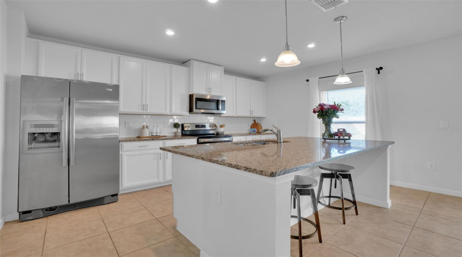 DAVENPORT, Florida 33837, 4 Bedrooms Bedrooms, ,3 BathroomsBathrooms,Residential,For Sale,ARIA,0,MFRO6350034