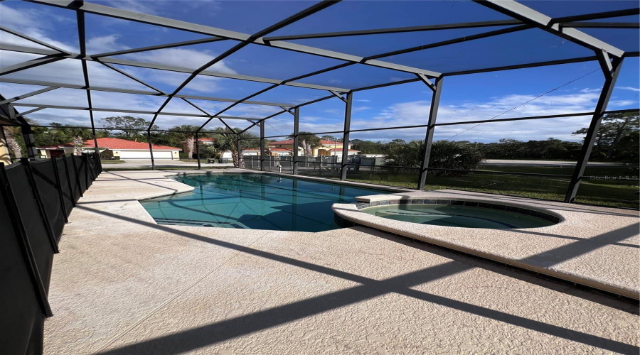 DAVENPORT, Florida 33837, 6 Bedrooms Bedrooms, ,4 BathroomsBathrooms,Residential,For Sale,ROSSO,0,MFRG5102888