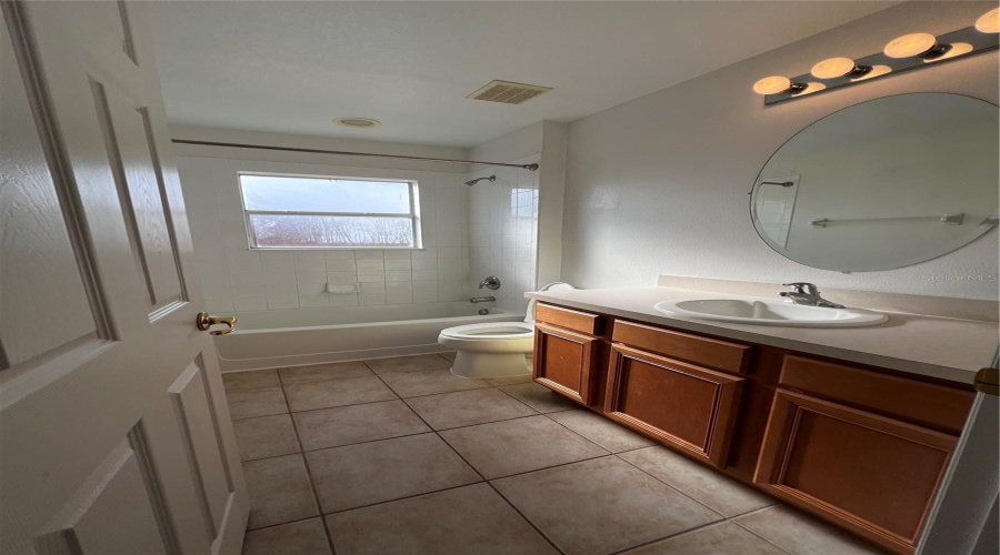 DAVENPORT, Florida 33837, 6 Bedrooms Bedrooms, ,4 BathroomsBathrooms,Residential,For Sale,ROSSO,0,MFRG5102888