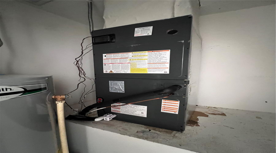 DAVENPORT, Florida 33837, 6 Bedrooms Bedrooms, ,4 BathroomsBathrooms,Residential,For Sale,ROSSO,0,MFRG5102888