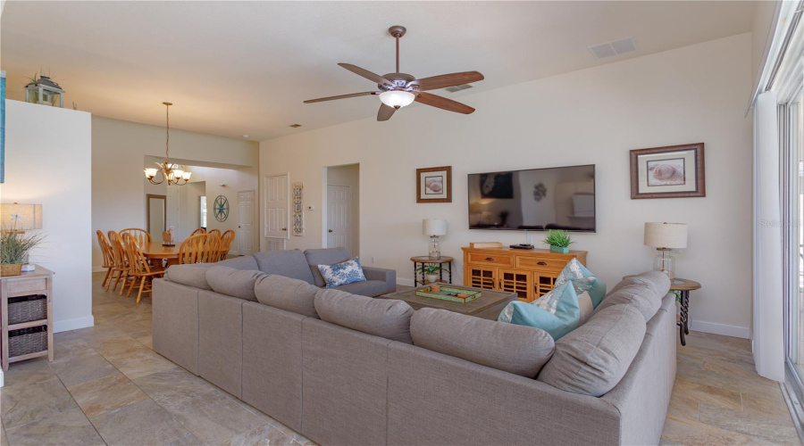 KISSIMMEE, Florida 34747, 5 Bedrooms Bedrooms, ,5 BathroomsBathrooms,Residential,For Sale,MANESTY,0,MFRO6284436
