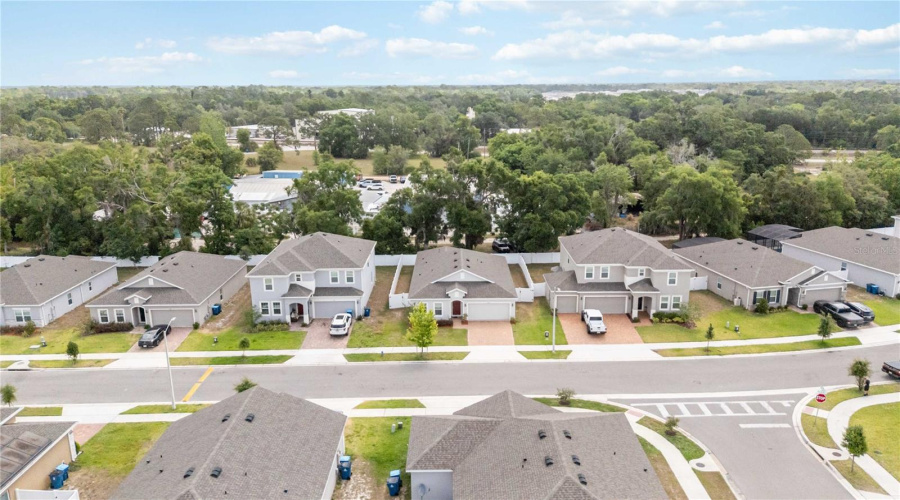 DAVENPORT, Florida 33837, 4 Bedrooms Bedrooms, ,2 BathroomsBathrooms,Residential,For Sale,AVENAL,0,MFRO6303370