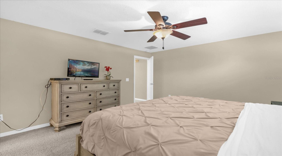 KISSIMMEE, Florida 34746, 4 Bedrooms Bedrooms, ,3 BathroomsBathrooms,Residential,For Sale,CLOCK TOWER,0,MFRS5132921