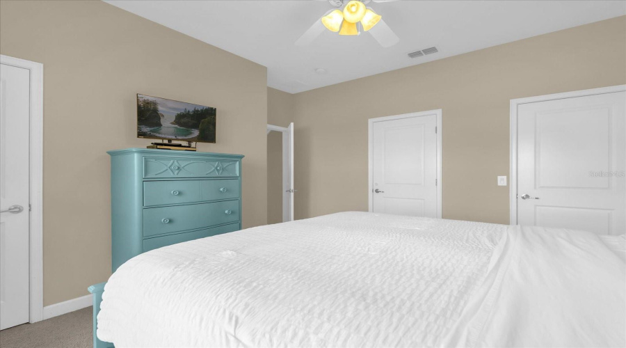 KISSIMMEE, Florida 34746, 4 Bedrooms Bedrooms, ,3 BathroomsBathrooms,Residential,For Sale,CLOCK TOWER,0,MFRS5132921