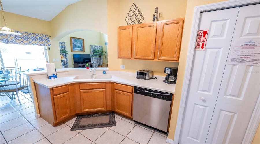 DAVENPORT, Florida 33897, 5 Bedrooms Bedrooms, ,4 BathroomsBathrooms,Residential,For Sale,SOLANA,0,MFRO6330162