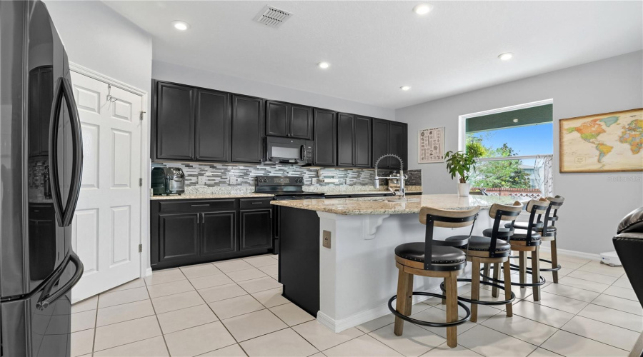 DAVENPORT, Florida 33896, 3 Bedrooms Bedrooms, ,2 BathroomsBathrooms,Residential,For Sale,ABERDEEN,0,MFRS5136266