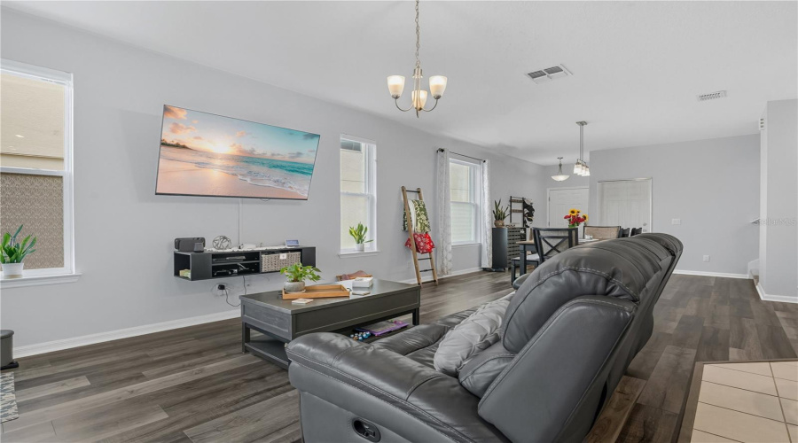 DAVENPORT, Florida 33896, 3 Bedrooms Bedrooms, ,2 BathroomsBathrooms,Residential,For Sale,ABERDEEN,0,MFRS5136266