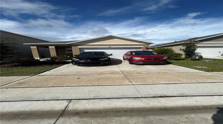 DAVENPORT, Florida 33837, 3 Bedrooms Bedrooms, ,2 BathroomsBathrooms,Residential,For Sale,BERRY,0,MFRS5136280