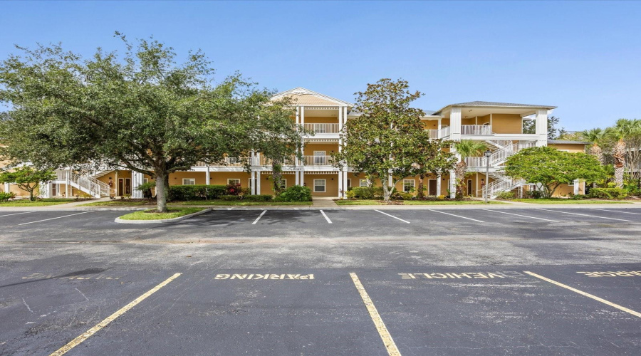 DAVENPORT, Florida 33837, 3 Bedrooms Bedrooms, ,2 BathroomsBathrooms,Residential,For Sale,RUM,0,MFRO6351150