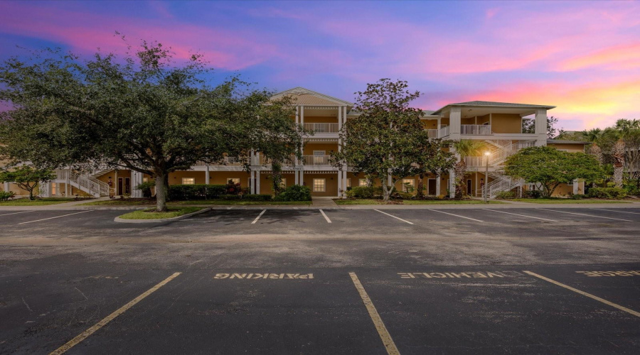 DAVENPORT, Florida 33837, 3 Bedrooms Bedrooms, ,2 BathroomsBathrooms,Residential,For Sale,RUM,0,MFRO6351150