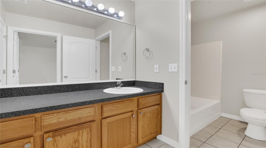 DAVENPORT, Florida 33896, 5 Bedrooms Bedrooms, ,4 BathroomsBathrooms,Residential,For Sale,SANDY RIDGE,0,MFRO6350111