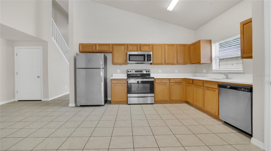 DAVENPORT, Florida 33896, 5 Bedrooms Bedrooms, ,4 BathroomsBathrooms,Residential,For Sale,SANDY RIDGE,0,MFRO6350111