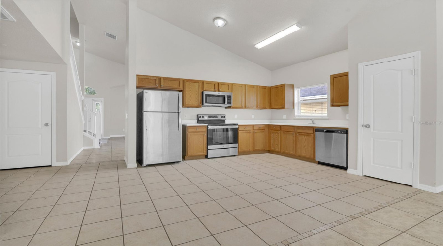 DAVENPORT, Florida 33896, 5 Bedrooms Bedrooms, ,4 BathroomsBathrooms,Residential,For Sale,SANDY RIDGE,0,MFRO6350111