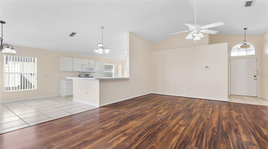 DAVENPORT, Florida 33837, 3 Bedrooms Bedrooms, ,2 BathroomsBathrooms,Residential,For Sale,ROYAL RIDGE,0,MFRO6350823
