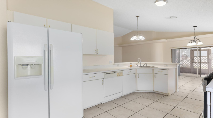 DAVENPORT, Florida 33837, 3 Bedrooms Bedrooms, ,2 BathroomsBathrooms,Residential,For Sale,ROYAL RIDGE,0,MFRO6350823
