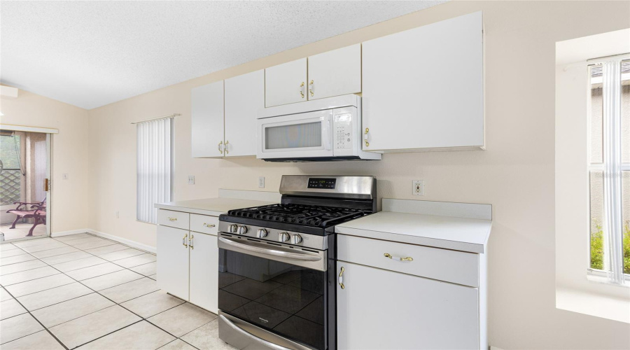 DAVENPORT, Florida 33837, 3 Bedrooms Bedrooms, ,2 BathroomsBathrooms,Residential,For Sale,ROYAL RIDGE,0,MFRO6350823