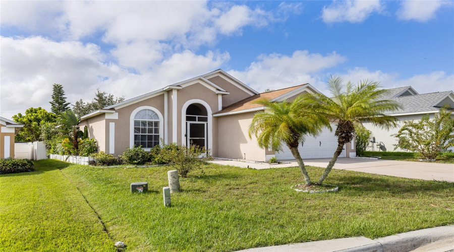 DAVENPORT, Florida 33837, 3 Bedrooms Bedrooms, ,2 BathroomsBathrooms,Residential,For Sale,ROYAL RIDGE,0,MFRO6350823