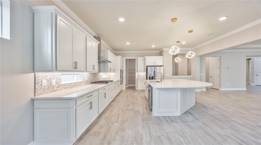 ORLANDO, Florida 32836, 6 Bedrooms Bedrooms, ,3 BathroomsBathrooms,Residential,For Sale,LEAF GROVE,0,MFRO6350488