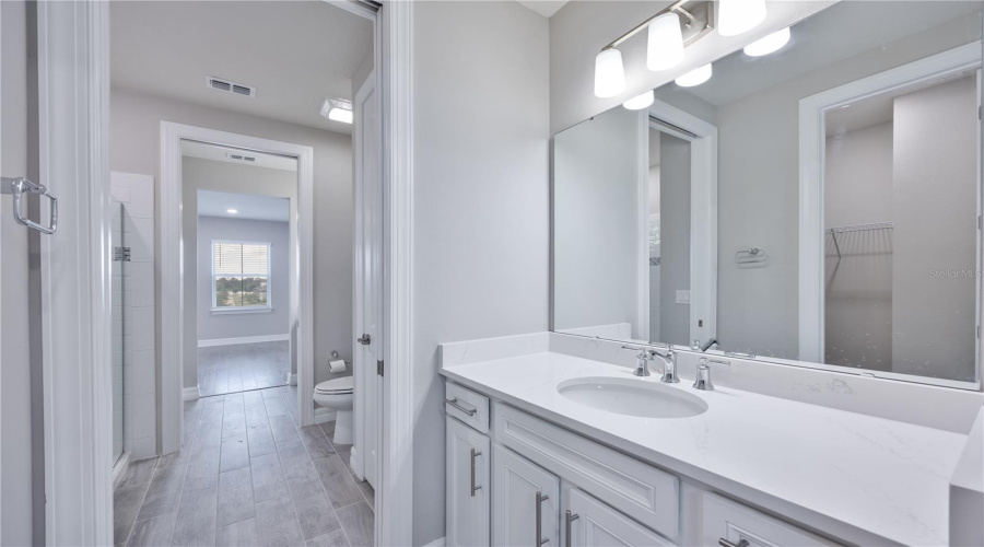 ORLANDO, Florida 32836, 6 Bedrooms Bedrooms, ,3 BathroomsBathrooms,Residential,For Sale,LEAF GROVE,0,MFRO6350488