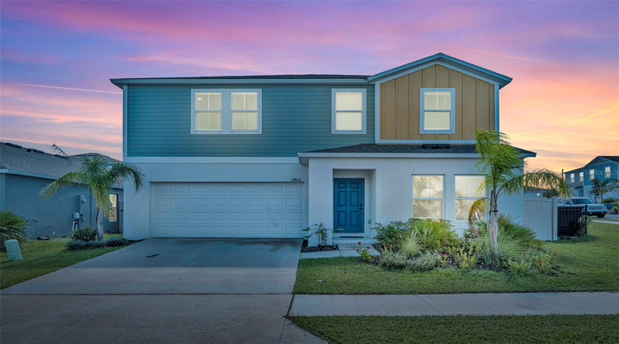 DAVENPORT, Florida 33837, 5 Bedrooms Bedrooms, ,3 BathroomsBathrooms,Residential,For Sale,OAKWOOD,0,MFRS5136298