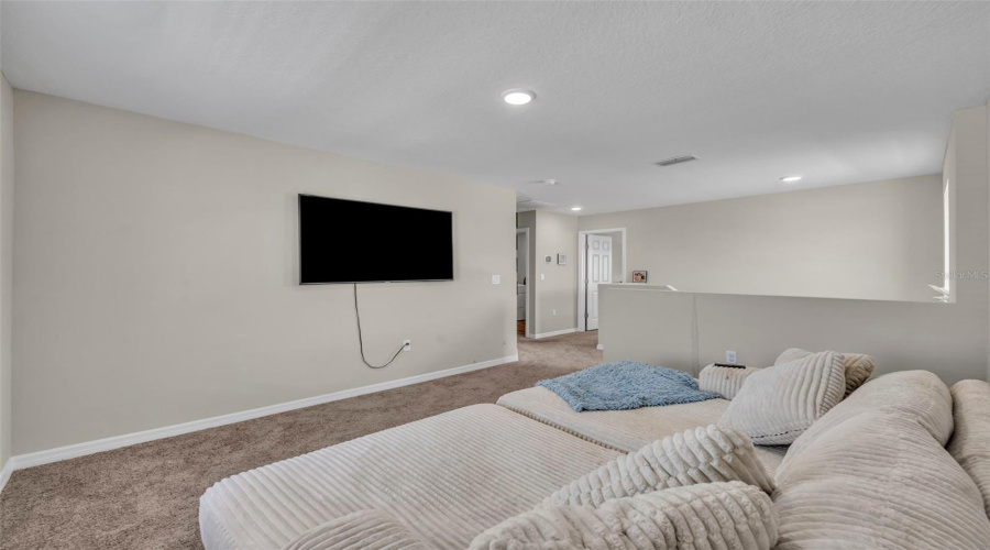 DAVENPORT, Florida 33837, 5 Bedrooms Bedrooms, ,3 BathroomsBathrooms,Residential,For Sale,OAKWOOD,0,MFRS5136298
