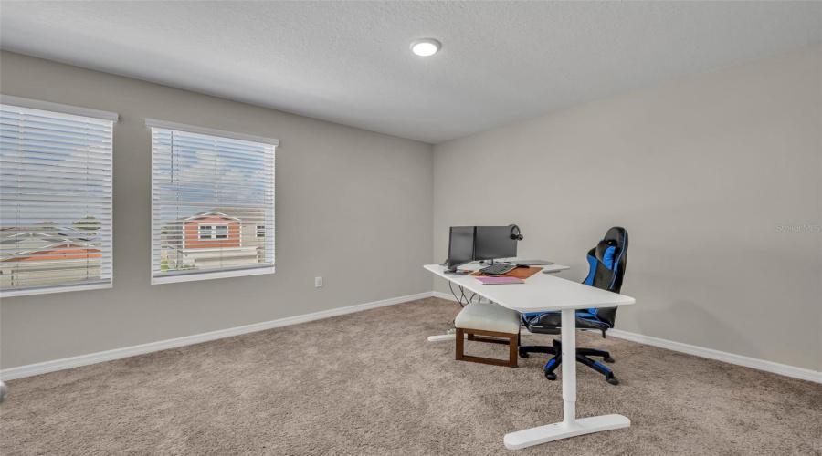DAVENPORT, Florida 33837, 5 Bedrooms Bedrooms, ,3 BathroomsBathrooms,Residential,For Sale,OAKWOOD,0,MFRS5136298