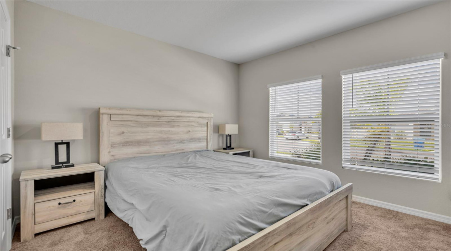 DAVENPORT, Florida 33837, 5 Bedrooms Bedrooms, ,3 BathroomsBathrooms,Residential,For Sale,OAKWOOD,0,MFRS5136298