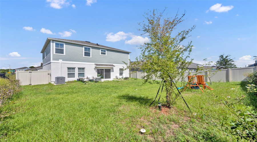 DAVENPORT, Florida 33837, 5 Bedrooms Bedrooms, ,3 BathroomsBathrooms,Residential,For Sale,OAKWOOD,0,MFRS5136298