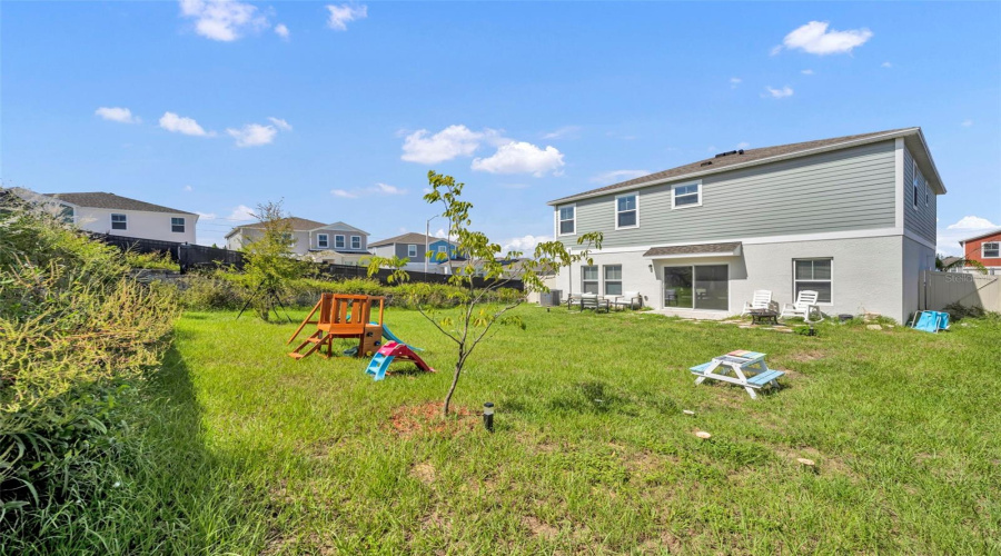 DAVENPORT, Florida 33837, 5 Bedrooms Bedrooms, ,3 BathroomsBathrooms,Residential,For Sale,OAKWOOD,0,MFRS5136298