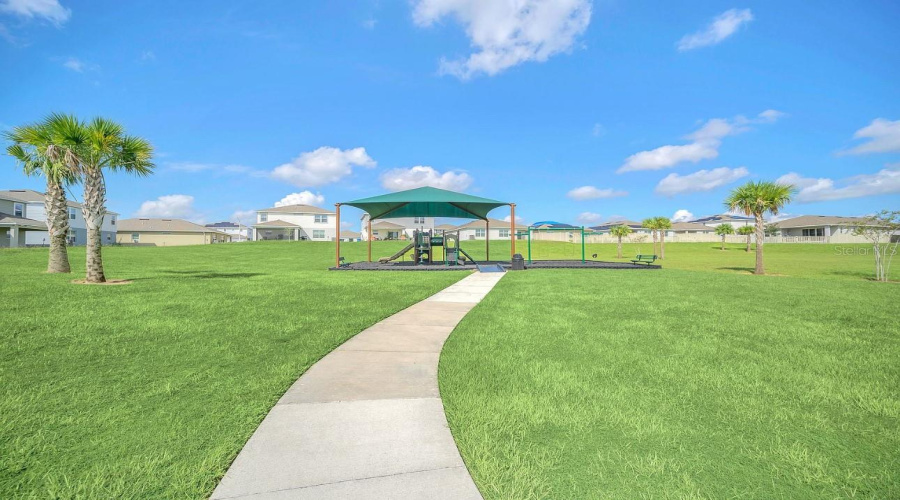 DAVENPORT, Florida 33837, 5 Bedrooms Bedrooms, ,3 BathroomsBathrooms,Residential,For Sale,OAKWOOD,0,MFRS5136298