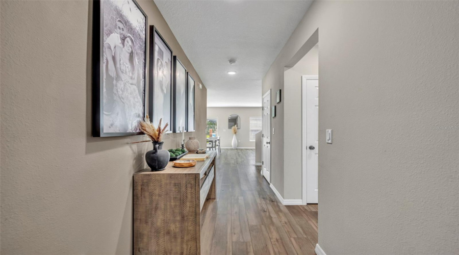 DAVENPORT, Florida 33837, 5 Bedrooms Bedrooms, ,3 BathroomsBathrooms,Residential,For Sale,OAKWOOD,0,MFRS5136298
