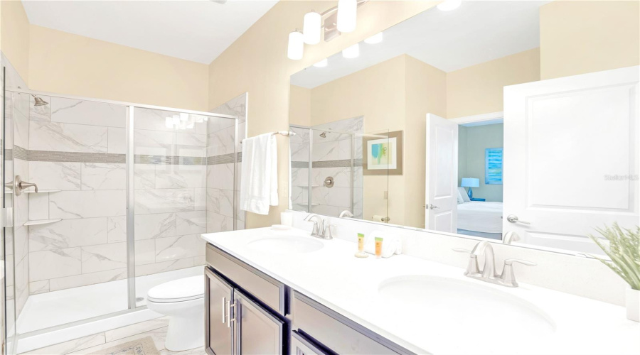 DAVENPORT, Florida 33896, 8 Bedrooms Bedrooms, ,5 BathroomsBathrooms,Residential,For Sale,MAIDSTONE,0,MFRO6351186