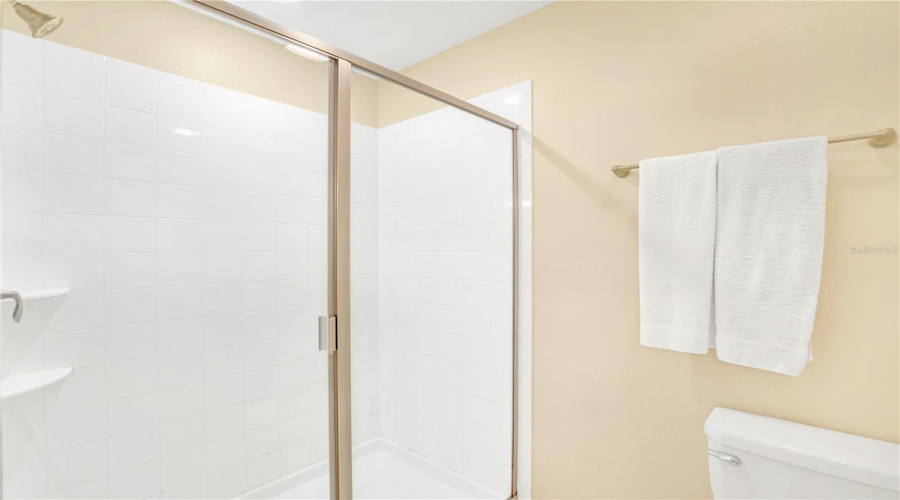 DAVENPORT, Florida 33896, 8 Bedrooms Bedrooms, ,5 BathroomsBathrooms,Residential,For Sale,MAIDSTONE,0,MFRO6351186
