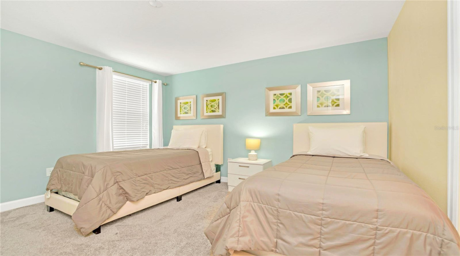 DAVENPORT, Florida 33896, 8 Bedrooms Bedrooms, ,5 BathroomsBathrooms,Residential,For Sale,MAIDSTONE,0,MFRO6351186