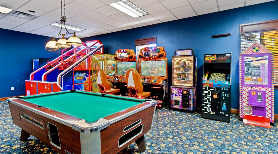Resort arcade
