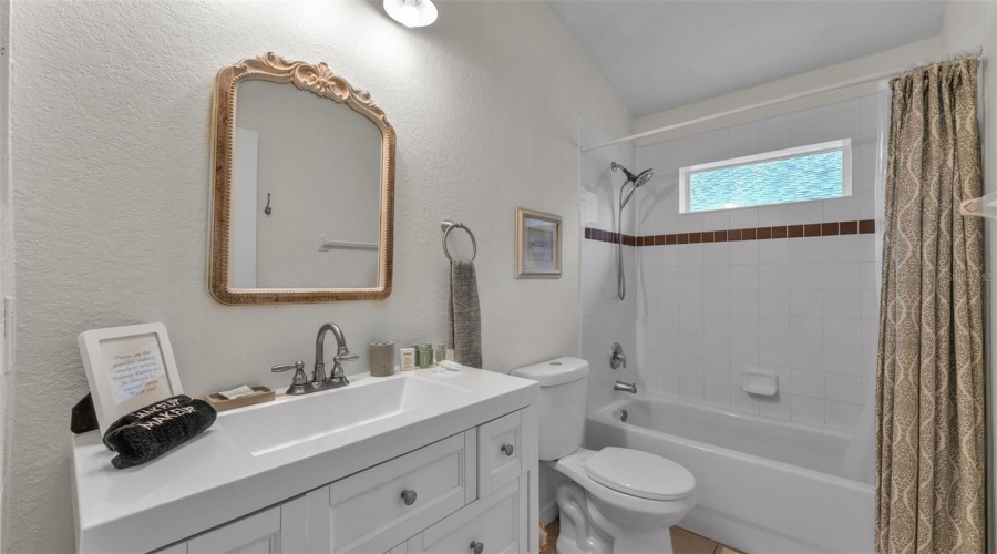 DAVENPORT, Florida 33837, 4 Bedrooms Bedrooms, ,2 BathroomsBathrooms,Residential,For Sale,VIZCAY,0,MFRL4956509