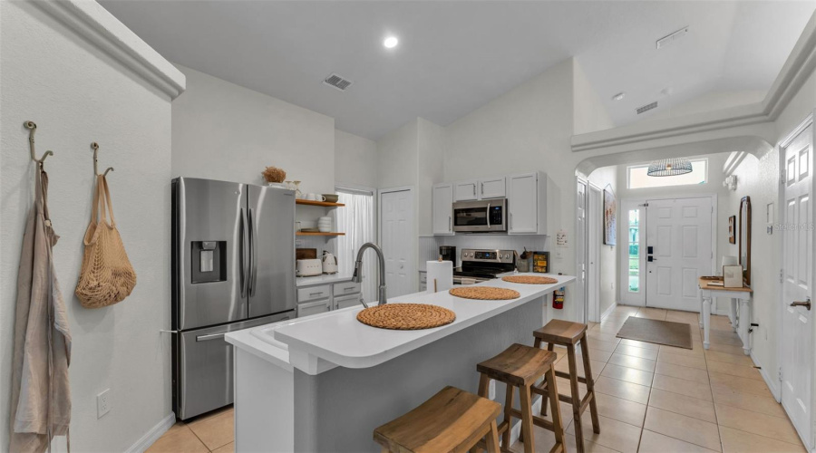 DAVENPORT, Florida 33837, 4 Bedrooms Bedrooms, ,2 BathroomsBathrooms,Residential,For Sale,VIZCAY,0,MFRL4956509