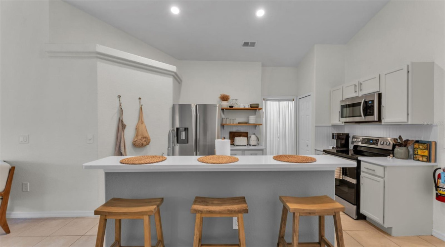 DAVENPORT, Florida 33837, 4 Bedrooms Bedrooms, ,2 BathroomsBathrooms,Residential,For Sale,VIZCAY,0,MFRL4956509