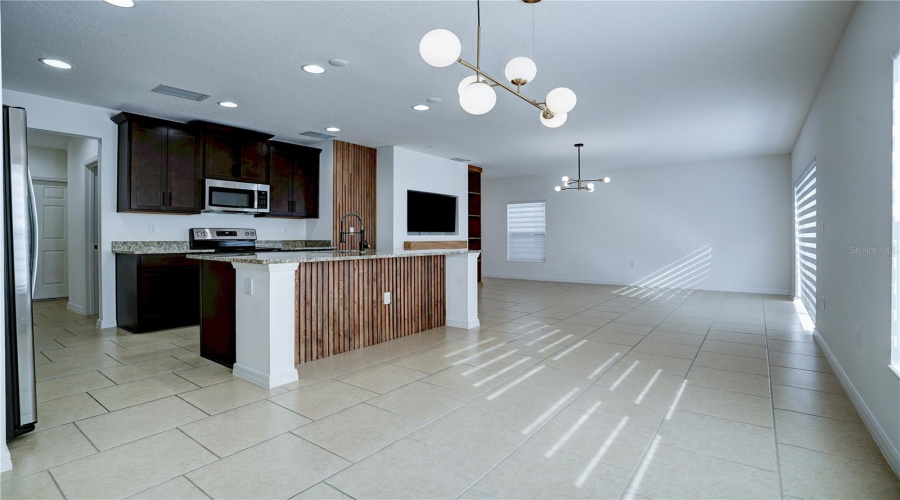 DAVENPORT, Florida 33837, 4 Bedrooms Bedrooms, ,2 BathroomsBathrooms,Residential,For Sale,TREE SHADE,0,MFRO6273943