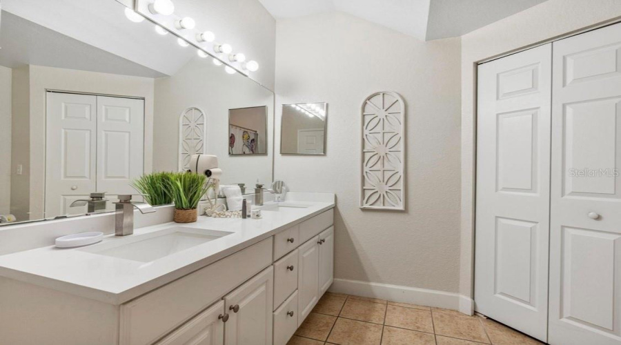 KISSIMMEE, Florida 34746, 3 Bedrooms Bedrooms, ,2 BathroomsBathrooms,Residential,For Sale,LUCAYAN HARBOUR,0,MFRS5136086