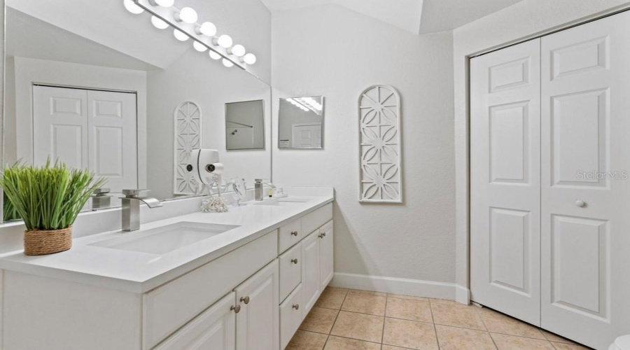 KISSIMMEE, Florida 34746, 3 Bedrooms Bedrooms, ,2 BathroomsBathrooms,Residential,For Sale,LUCAYAN HARBOUR,0,MFRS5136086