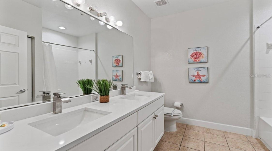 KISSIMMEE, Florida 34746, 3 Bedrooms Bedrooms, ,2 BathroomsBathrooms,Residential,For Sale,LUCAYAN HARBOUR,0,MFRS5136086