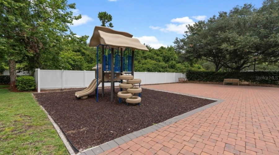 KISSIMMEE, Florida 34746, 3 Bedrooms Bedrooms, ,2 BathroomsBathrooms,Residential,For Sale,LUCAYAN HARBOUR,0,MFRS5136088