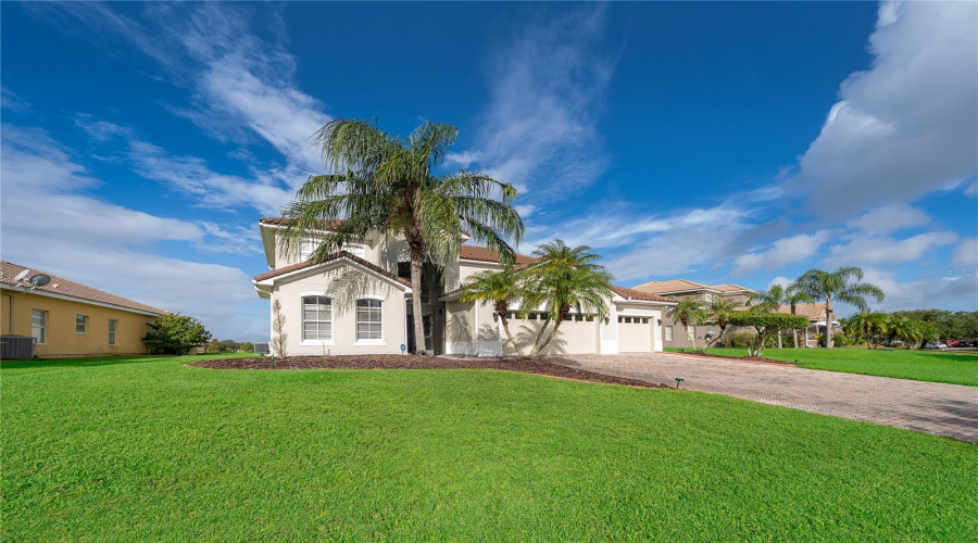 KISSIMMEE, Florida 34746, 6 Bedrooms Bedrooms, ,4 BathroomsBathrooms,Residential,For Sale,HARBORSIDE,0,MFRS5136344