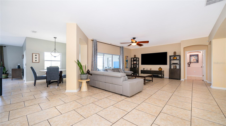 KISSIMMEE, Florida 34746, 6 Bedrooms Bedrooms, ,4 BathroomsBathrooms,Residential,For Sale,HARBORSIDE,0,MFRS5136344