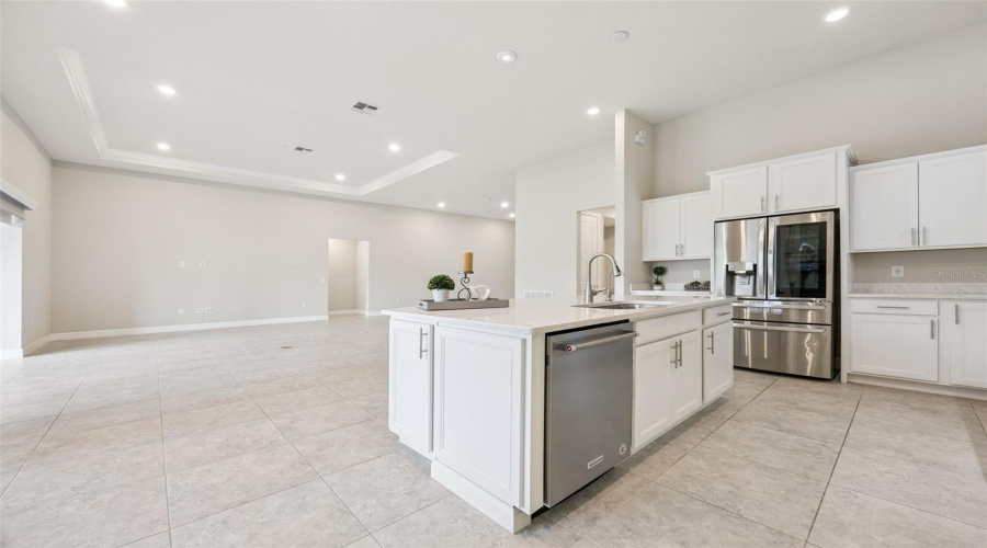 ORLANDO, Florida 32836, 4 Bedrooms Bedrooms, ,3 BathroomsBathrooms,Residential,For Sale,WANDERING,0,MFRO6345514