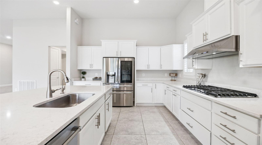 ORLANDO, Florida 32836, 4 Bedrooms Bedrooms, ,3 BathroomsBathrooms,Residential,For Sale,WANDERING,0,MFRO6345514