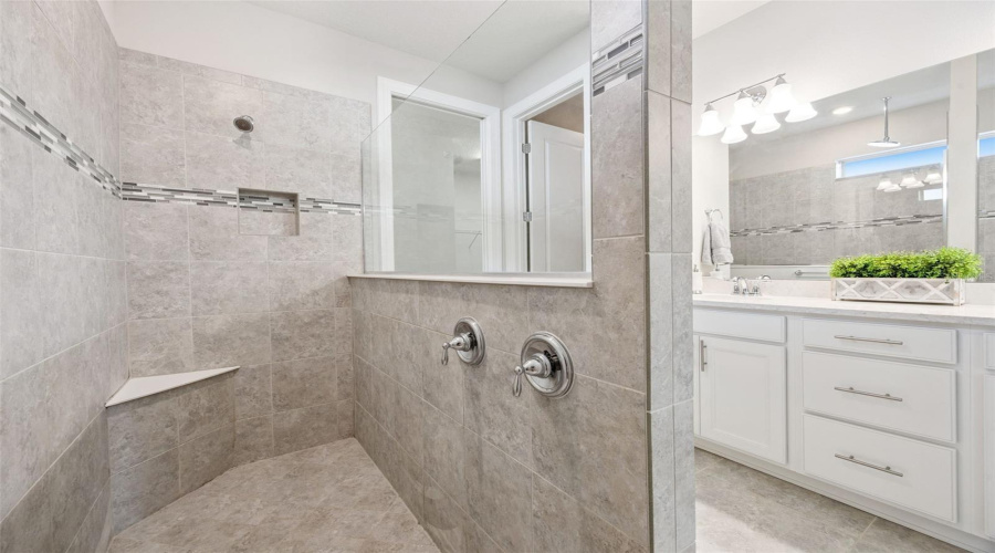 ORLANDO, Florida 32836, 4 Bedrooms Bedrooms, ,3 BathroomsBathrooms,Residential,For Sale,WANDERING,0,MFRO6345514