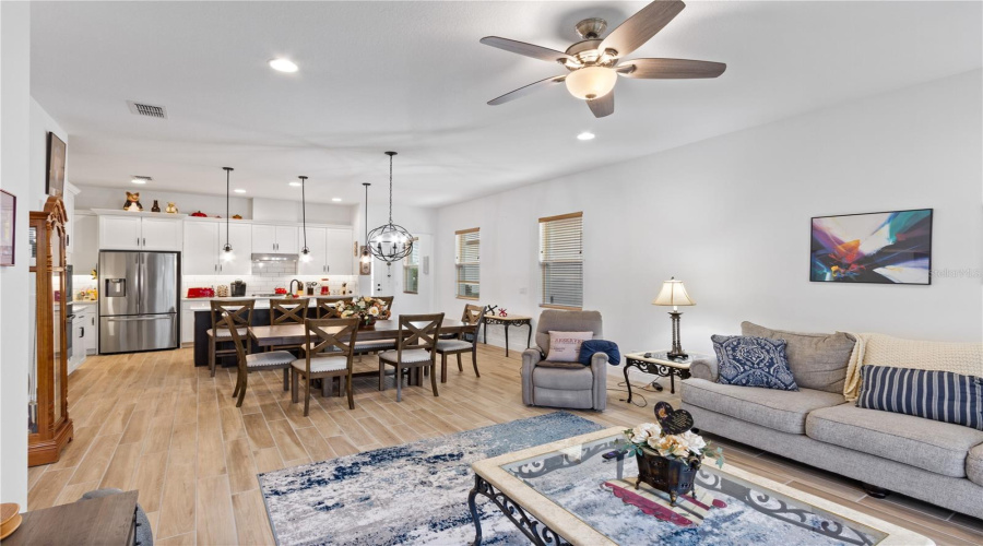 KISSIMMEE, Florida 34747, 2 Bedrooms Bedrooms, ,2 BathroomsBathrooms,Residential,For Sale,SAND PIERRE,0,MFRO6351213