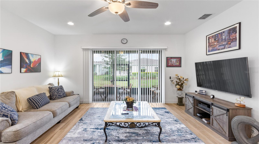 KISSIMMEE, Florida 34747, 2 Bedrooms Bedrooms, ,2 BathroomsBathrooms,Residential,For Sale,SAND PIERRE,0,MFRO6351213